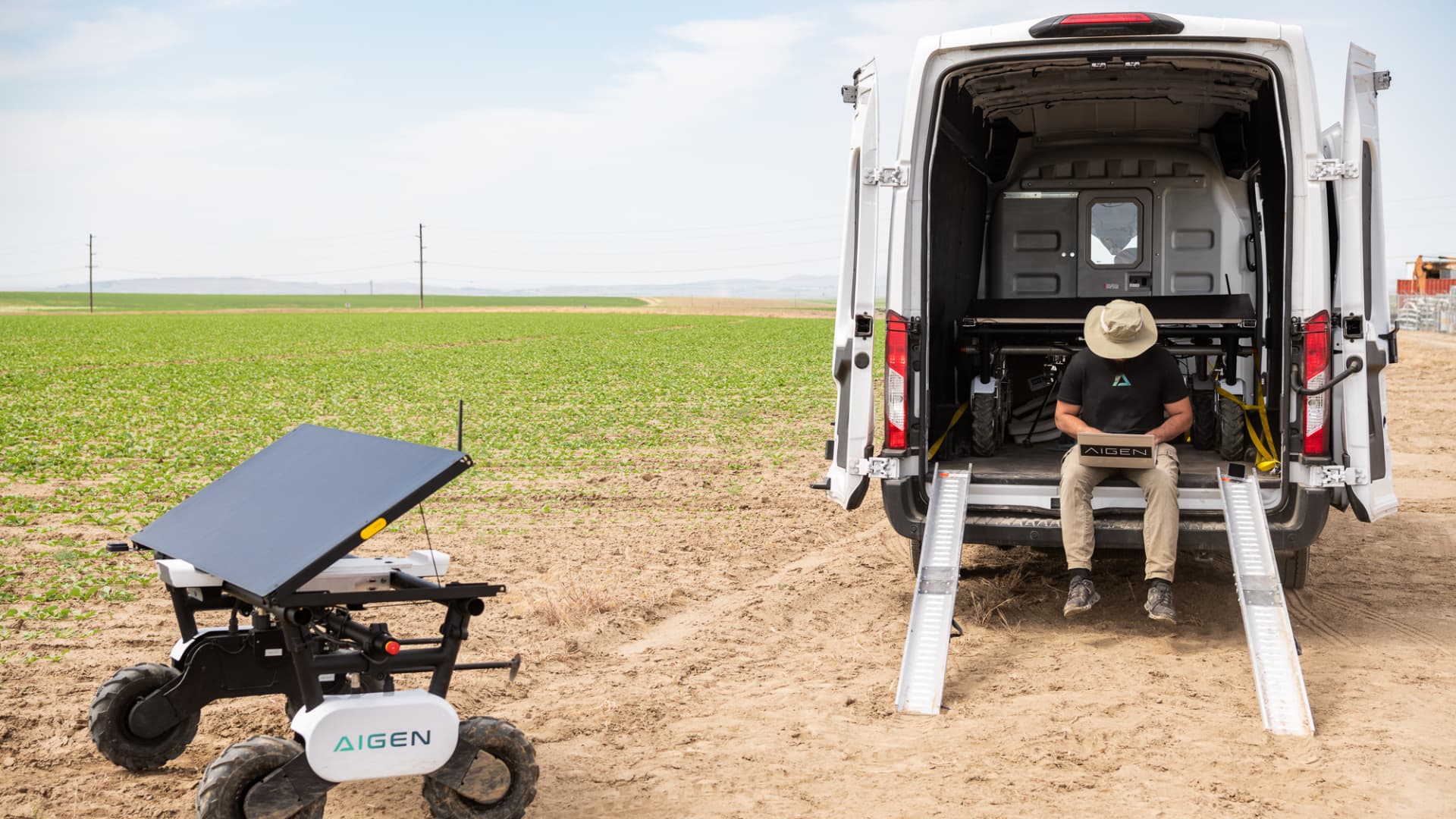 The Aigen Element uses computer vision to spot and eliminate weeds without pesticides.