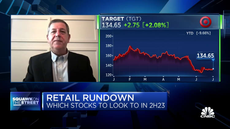 Food inflation is not expected to come down any time soon, says Fmr. Walmart CEO, Bill Simon
