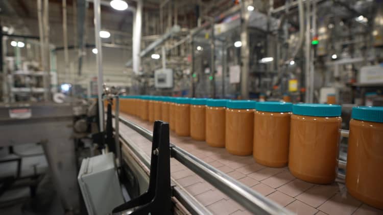 America's $2 billion peanut butter industry