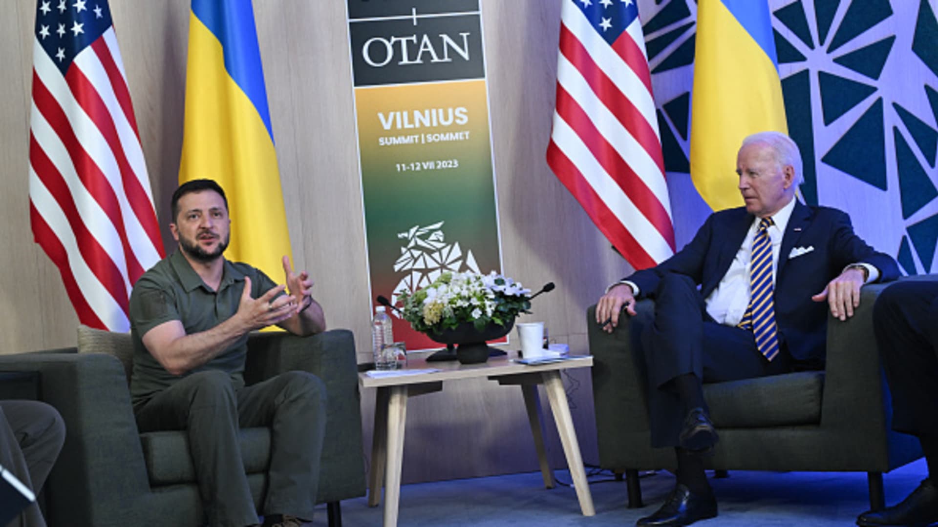 US President Joe Biden (CR) attends a meeting with Ukrainian President Volodymyr Zelensky at the sidelines of the NATO Summit in Vilnius on July 12, 2023. 