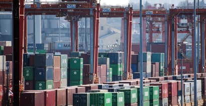 Rail trade from Canada plummets due to West Coast ports strike