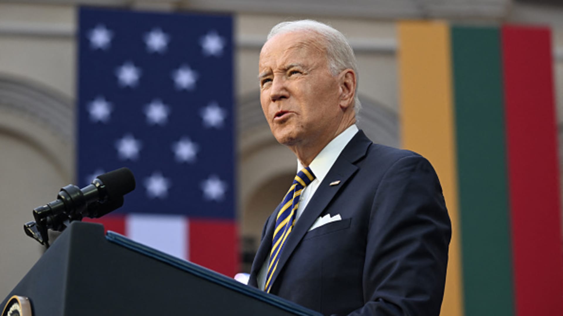 ‘We will not waver:’ Biden reaffirms U.S. support for Ukraine as Zelenskyy pushes to join NATO