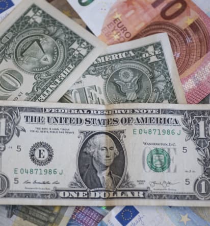 U.S. dollar perks up after sharp losses, but downtrend still intact 
