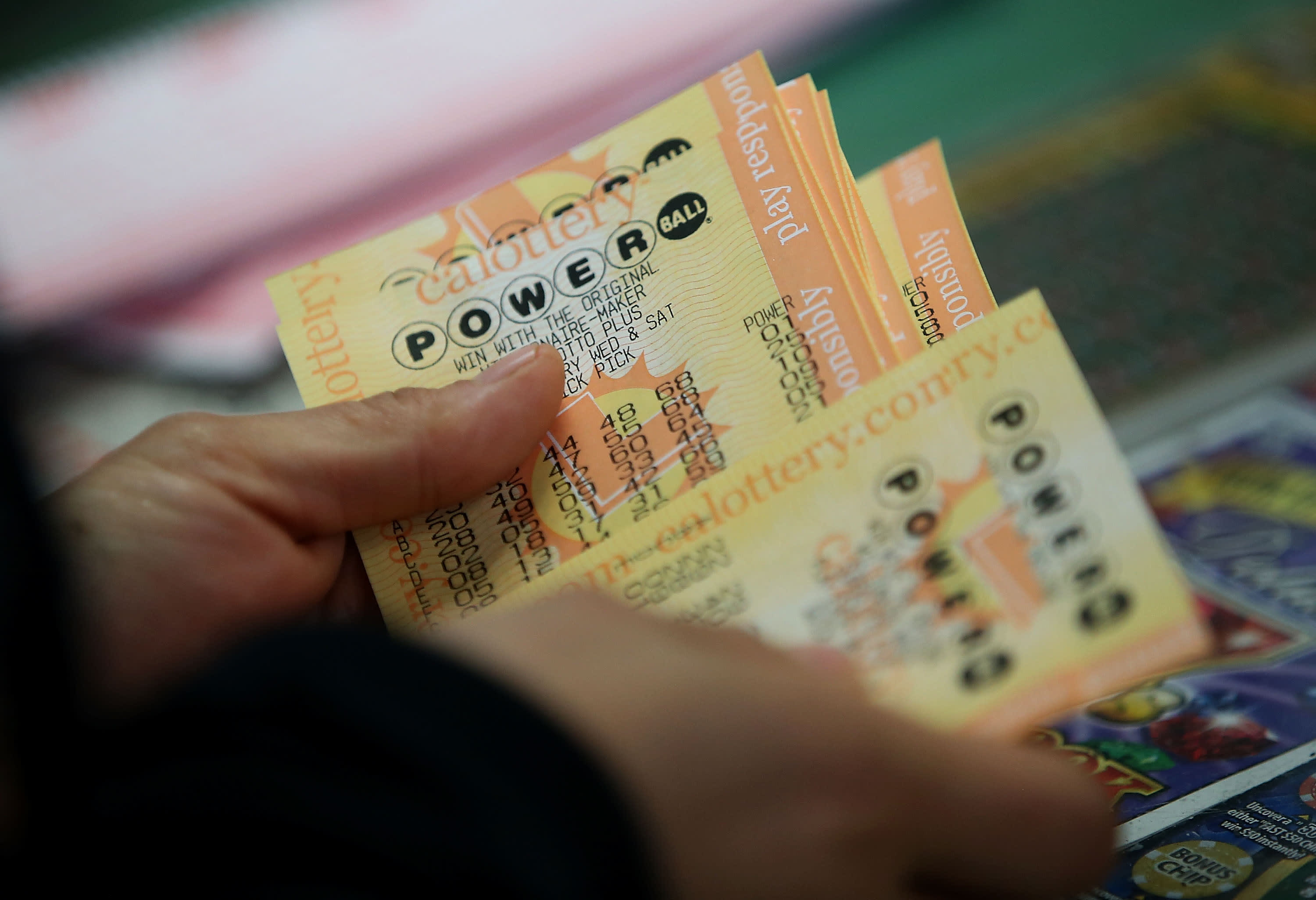 Powerball jackpot lottery: Powerball jackpot lottery numbers hit $1.73  billion-mark, Wednesday's drawing to be 2nd-largest US lottery prize - The  Economic Times