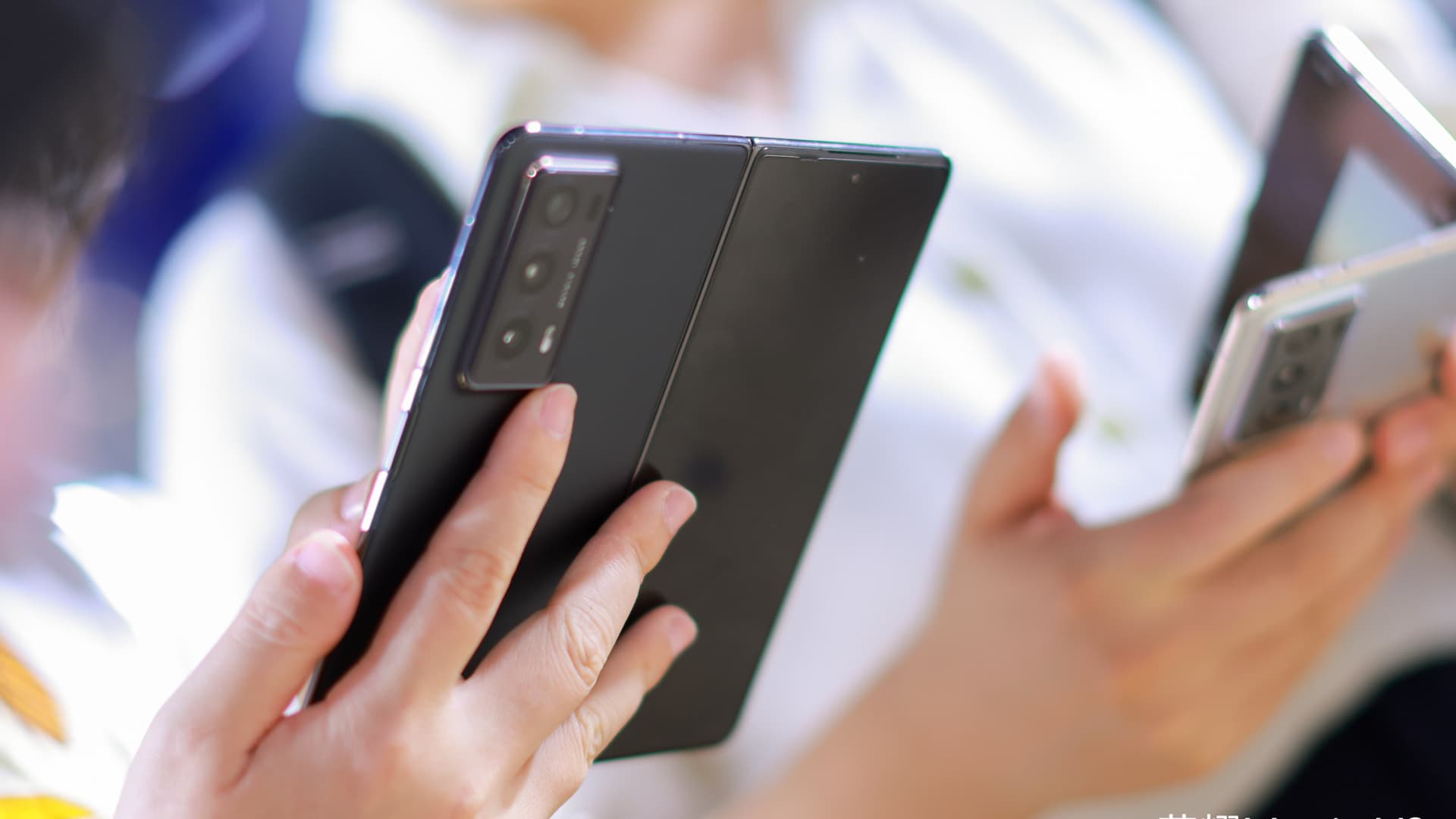 A new foldable smartphone is becoming as popular as an Apple iPhone model in China