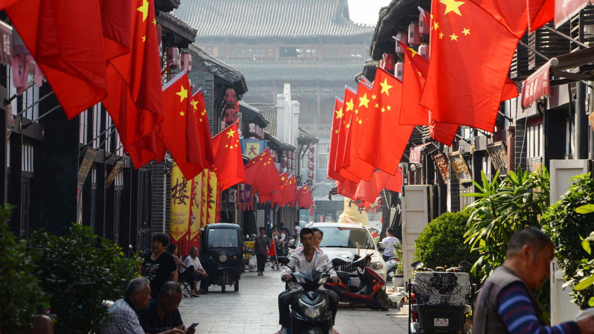 China surprises with rate cuts as economy grapples with 'confidence crisis'