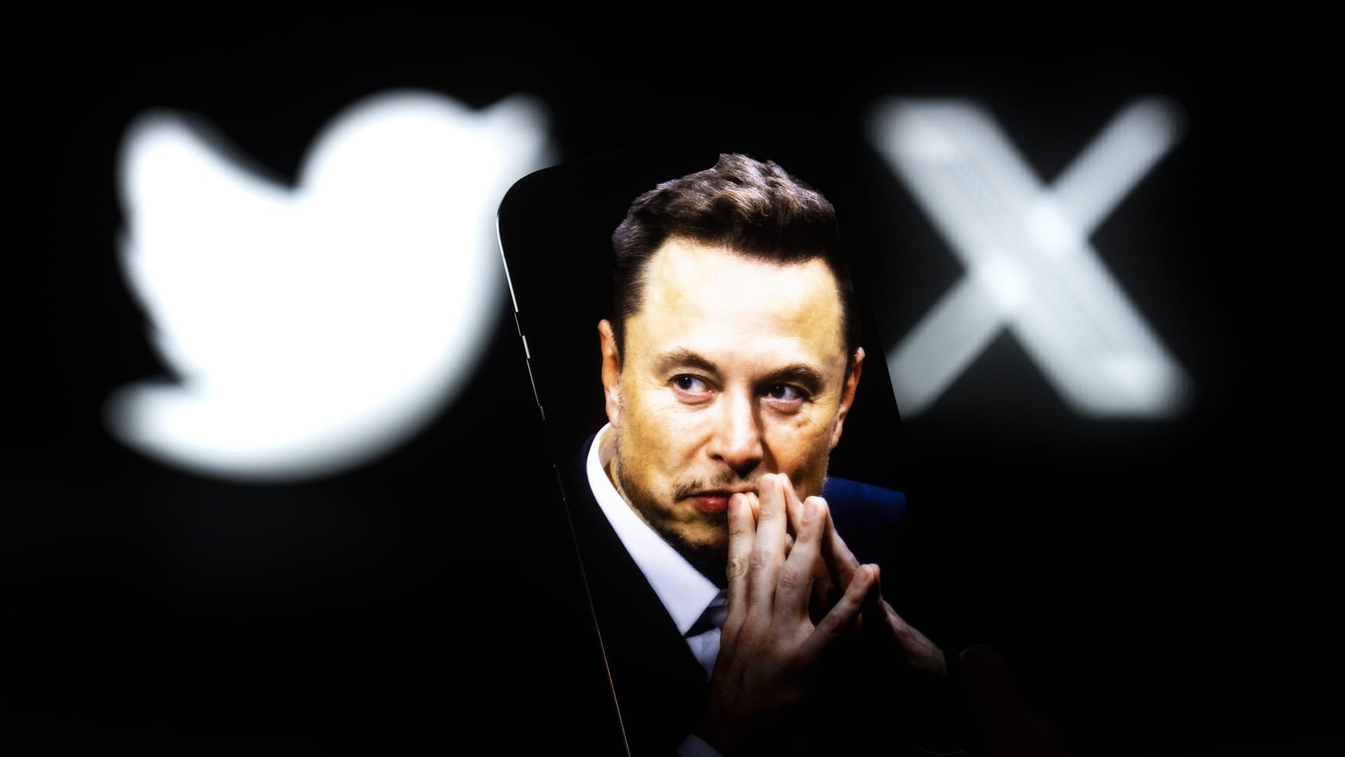 Elon Musk rebrands Twitter to ‘X,’ replaces iconic bird logo