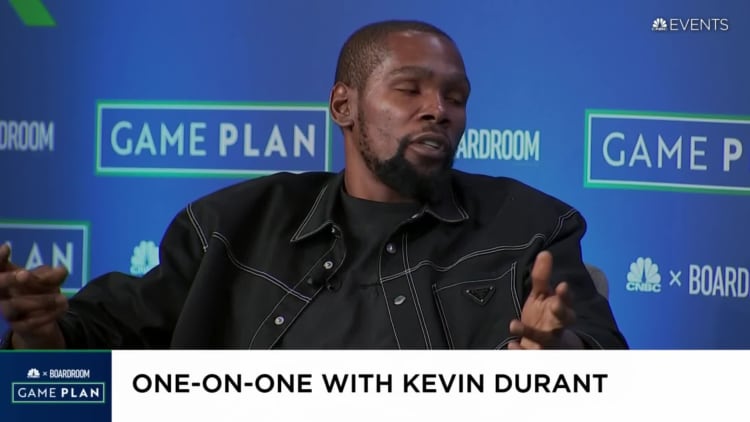 Kevin Durant on "running NBA Twitter”: ‘I like engaging with the fans’