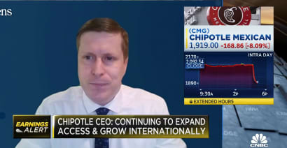 Margins is where the story is for Chipotle, says Stephens' Joshua Long