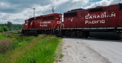 Rail freight from Canada to U.S. continues to drop after ports strike