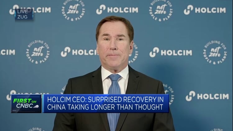 Генеральный директор Holcim говорит, что он «удивлен», что восстановление Китая занимает больше времени, чем ожидалось