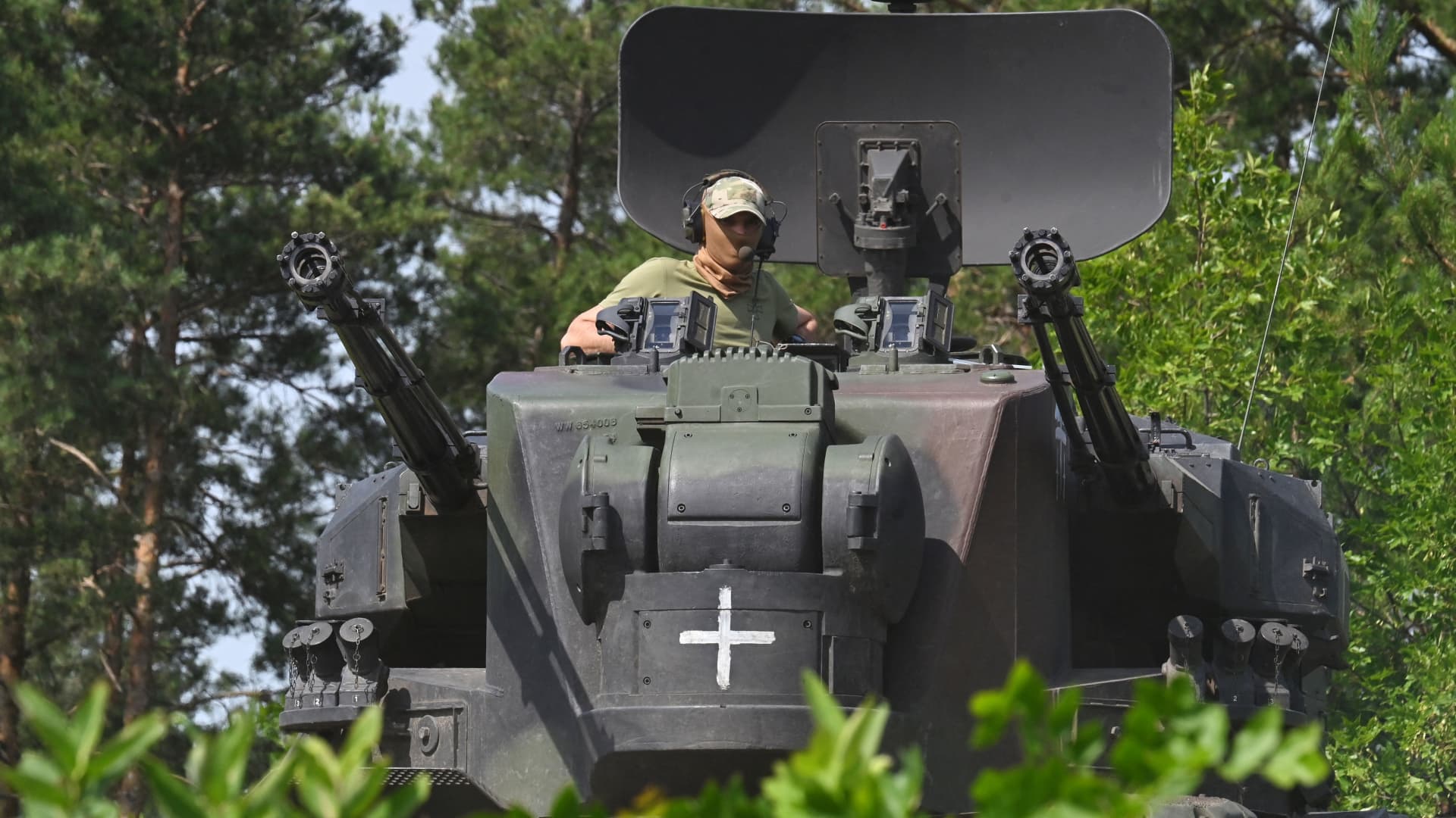 Ukrainian servicemen attend a training session with a German-made self-propelled anti-aircraft (SPAAG), better known as the Flakpanzer Gepard in the Kyiv Region on July 26, 2023. 