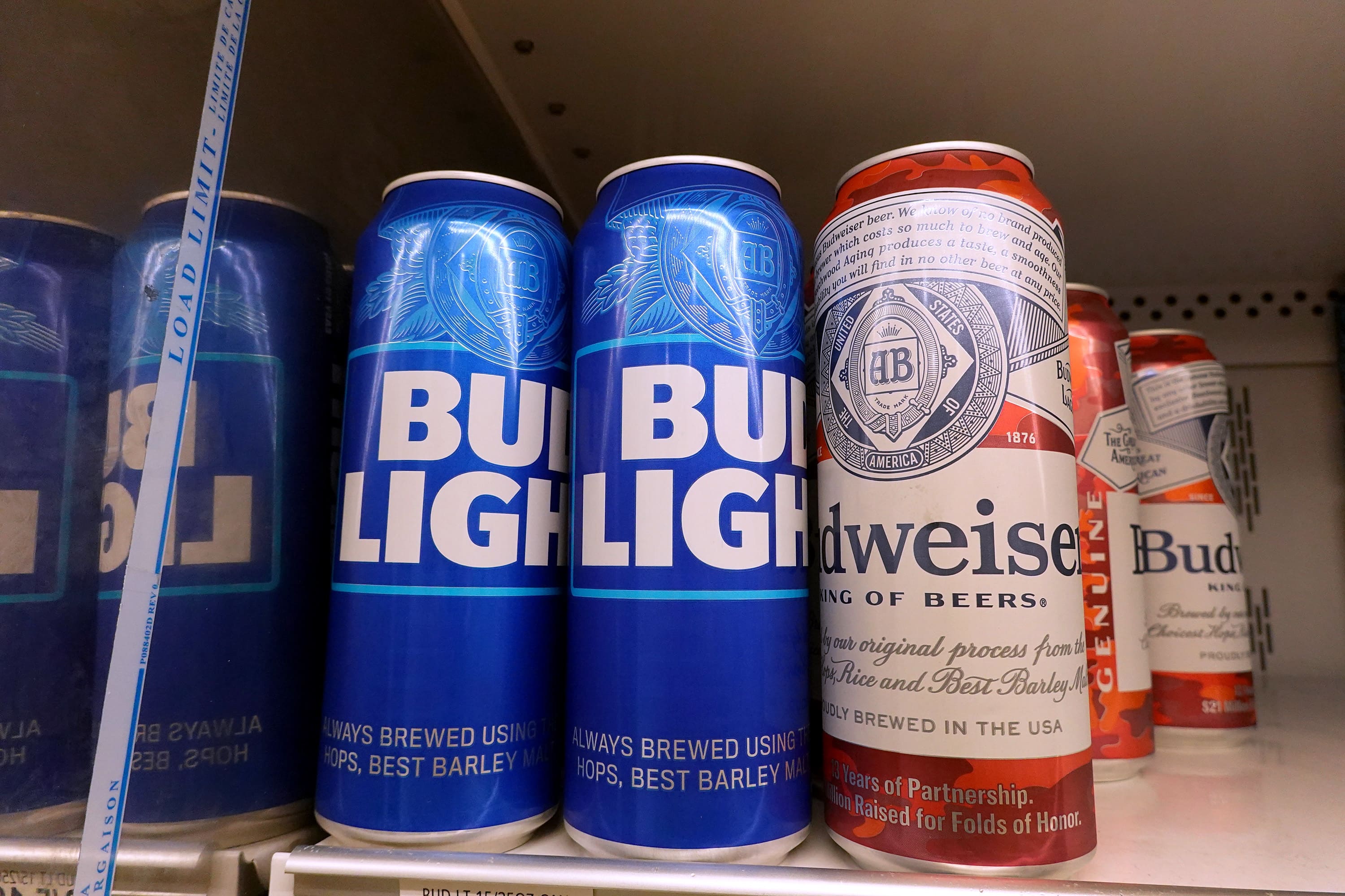 Beer giant AB InBev beat expectations, but Bud Light continues to decline