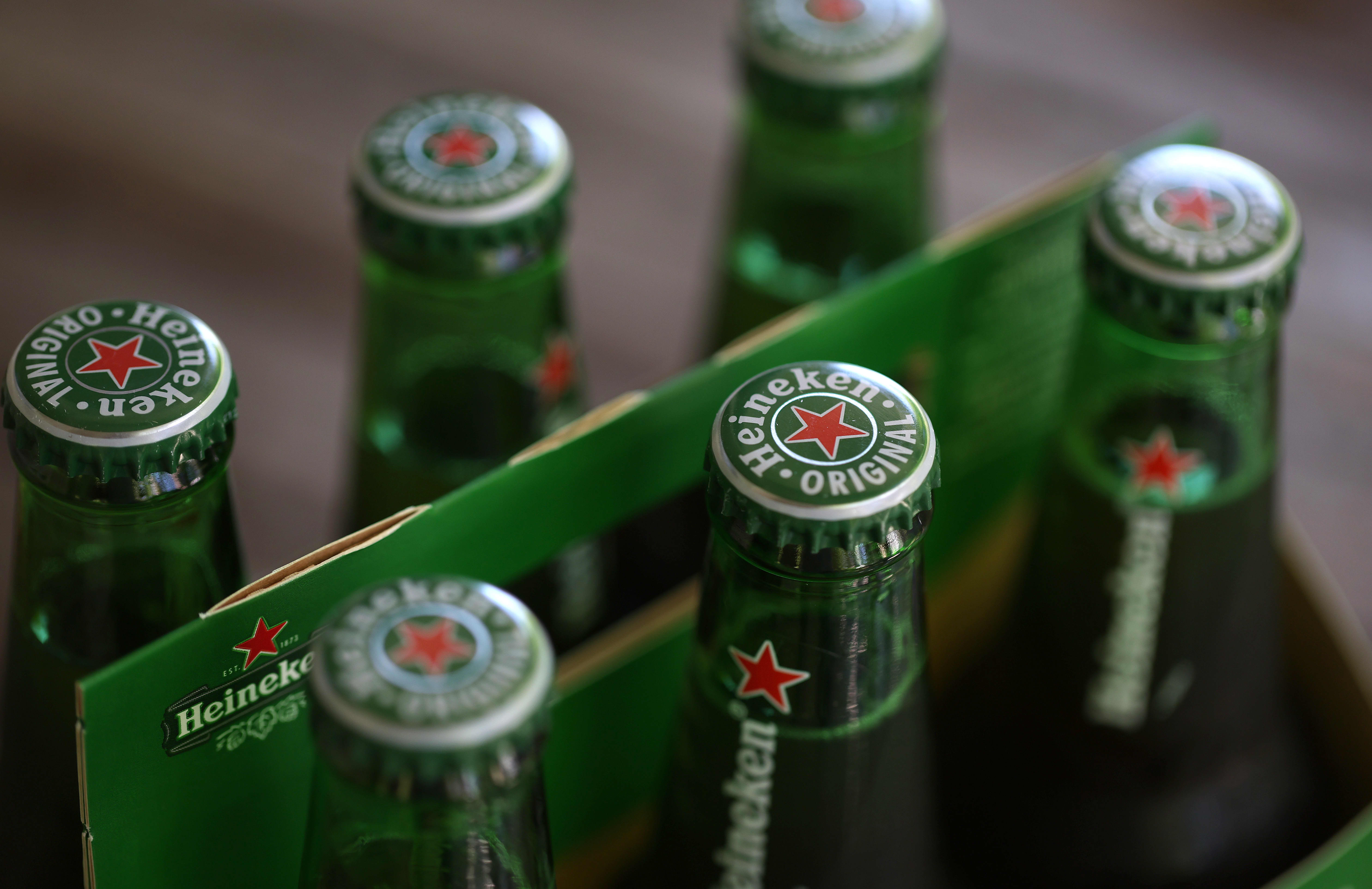 As vendas da Heineken foram afetadas pela saída da Rússia e pelo aumento dos preços da cerveja