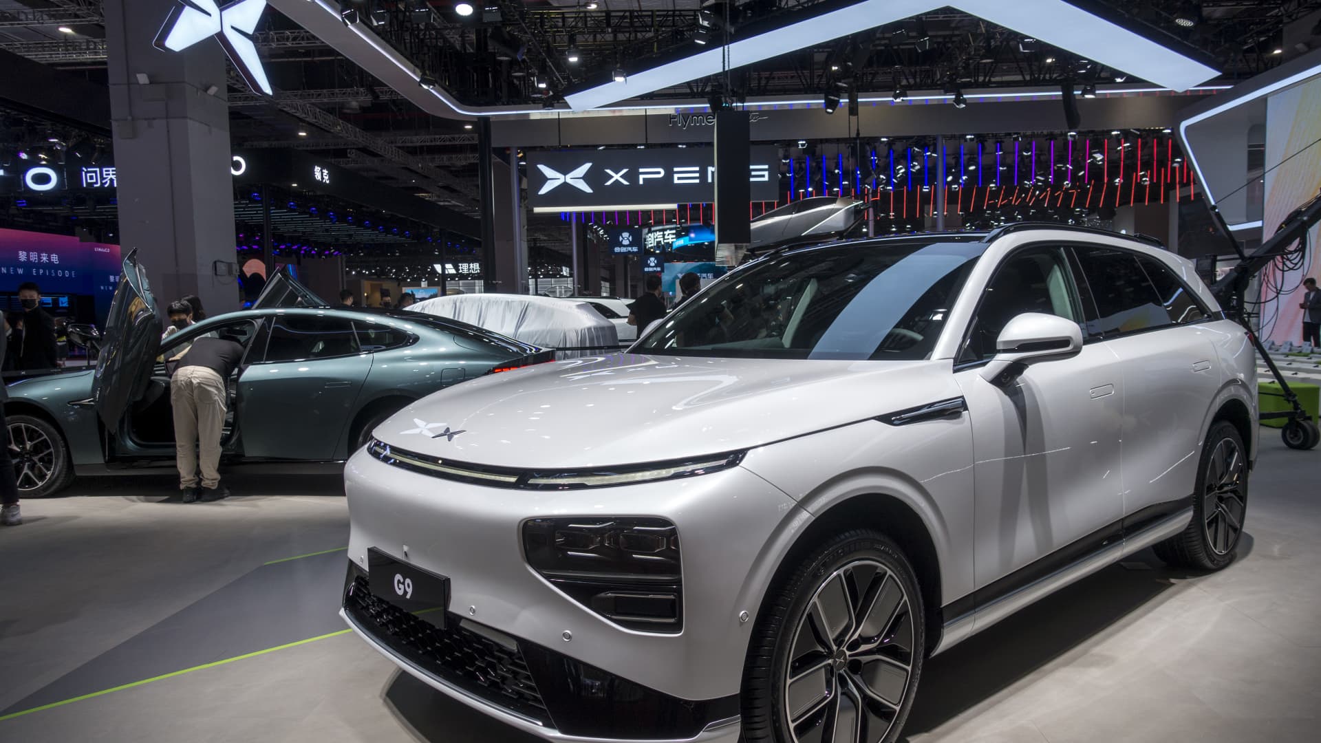 Xpeng plans to hire 4,000 people, invest in AI as CEO warns intense EV rivalry may end in ‘bloodbath’