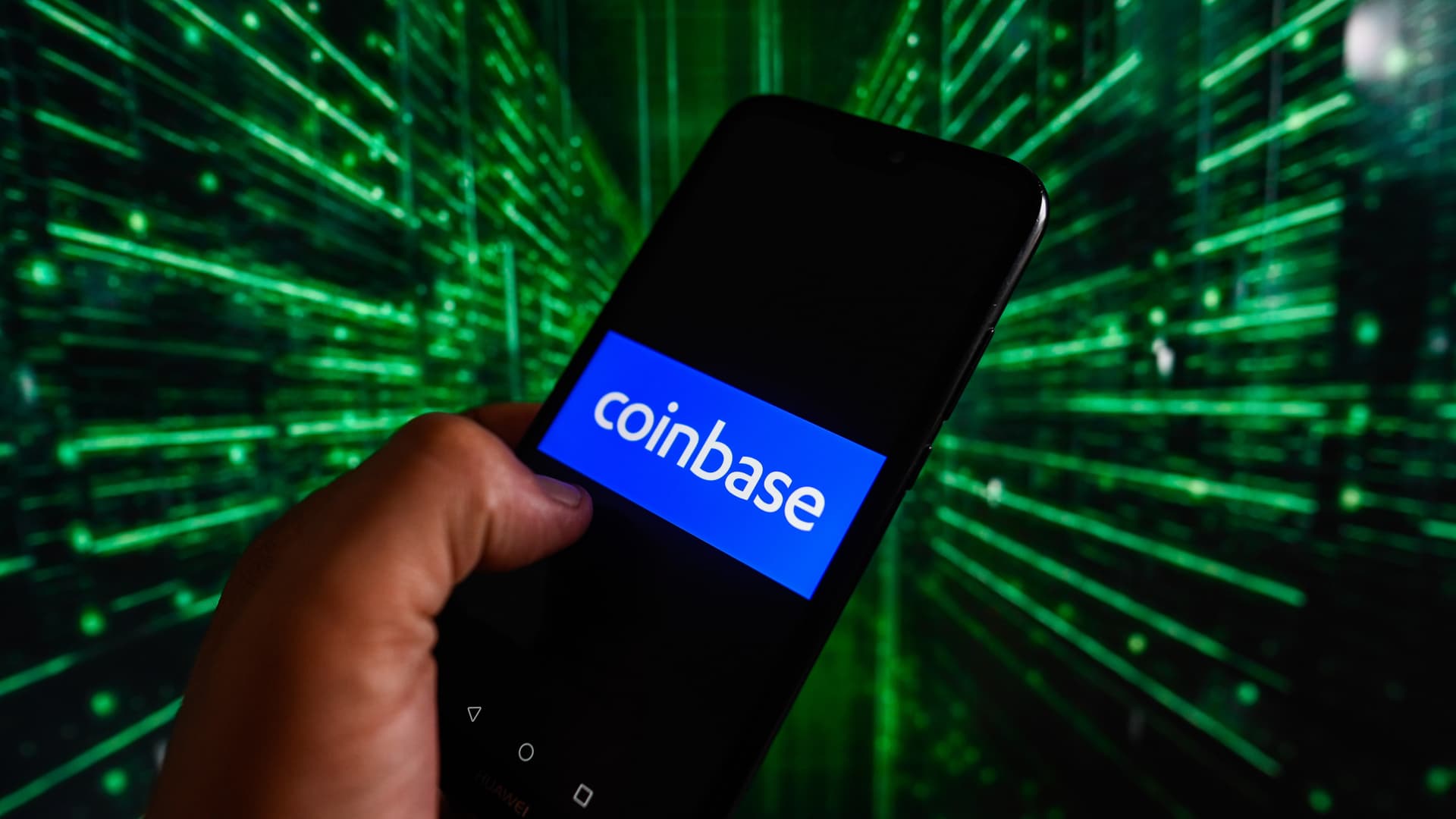 Coinbase secures crypto license in France, pushing deeper in Europe amid rift with the SEC