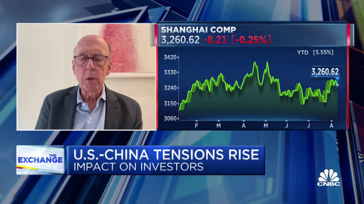 Decoupling capital flows to China could hurt the U.S., says Morgan Stanley's Stephen Roach