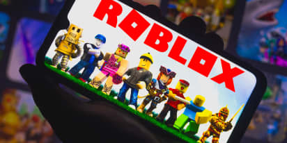 Roblox shares drop 22% as company cuts annual bookings forecast on muted player spending