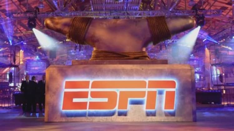 ESPN launches sportsbook with Penn Entertainment—Here's what investors should know