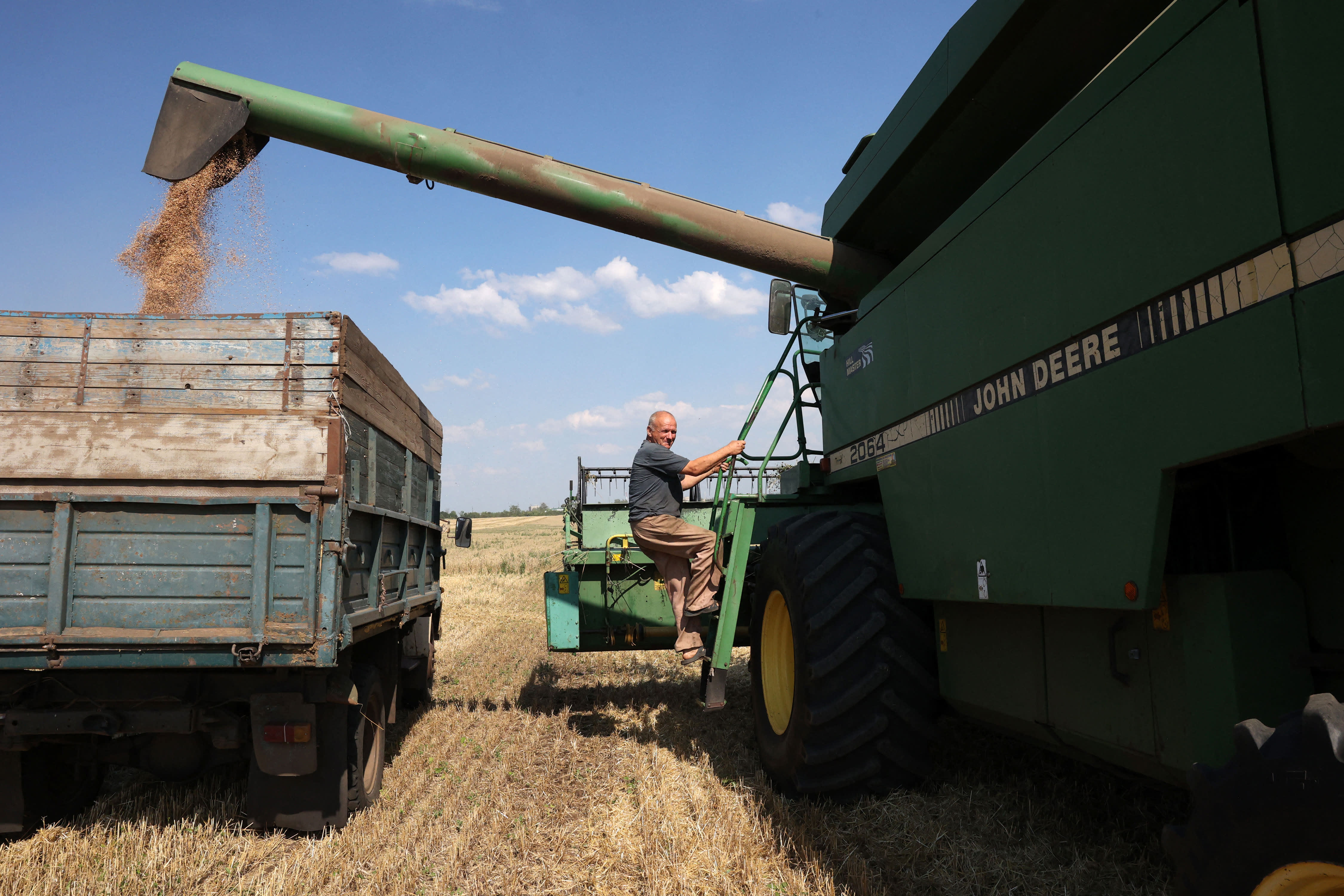 Poľsko, Maďarsko a Slovensko uvalili zákaz na ukrajinské obilniny