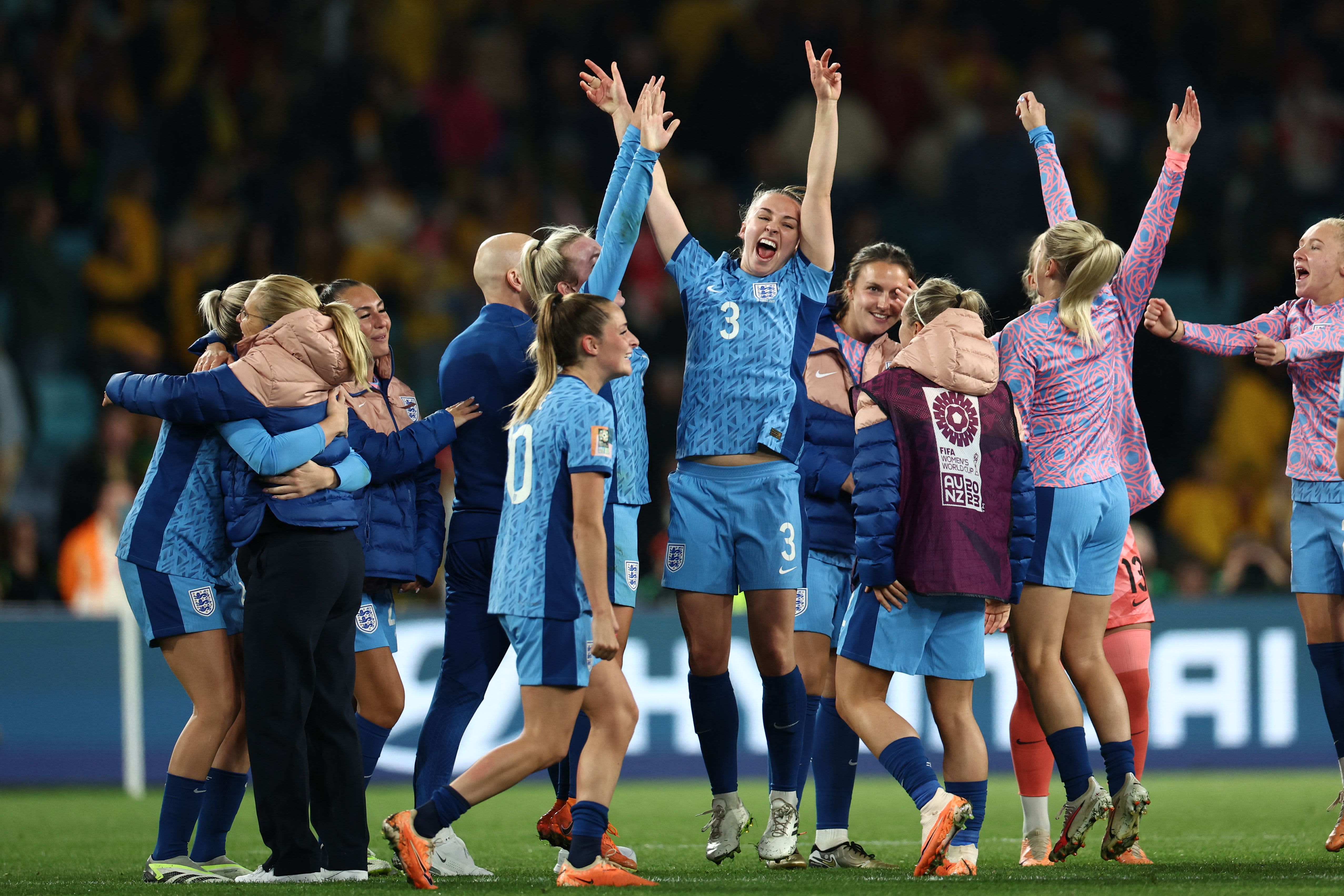 England beat Australia to face Spain in first Womens World Cup final