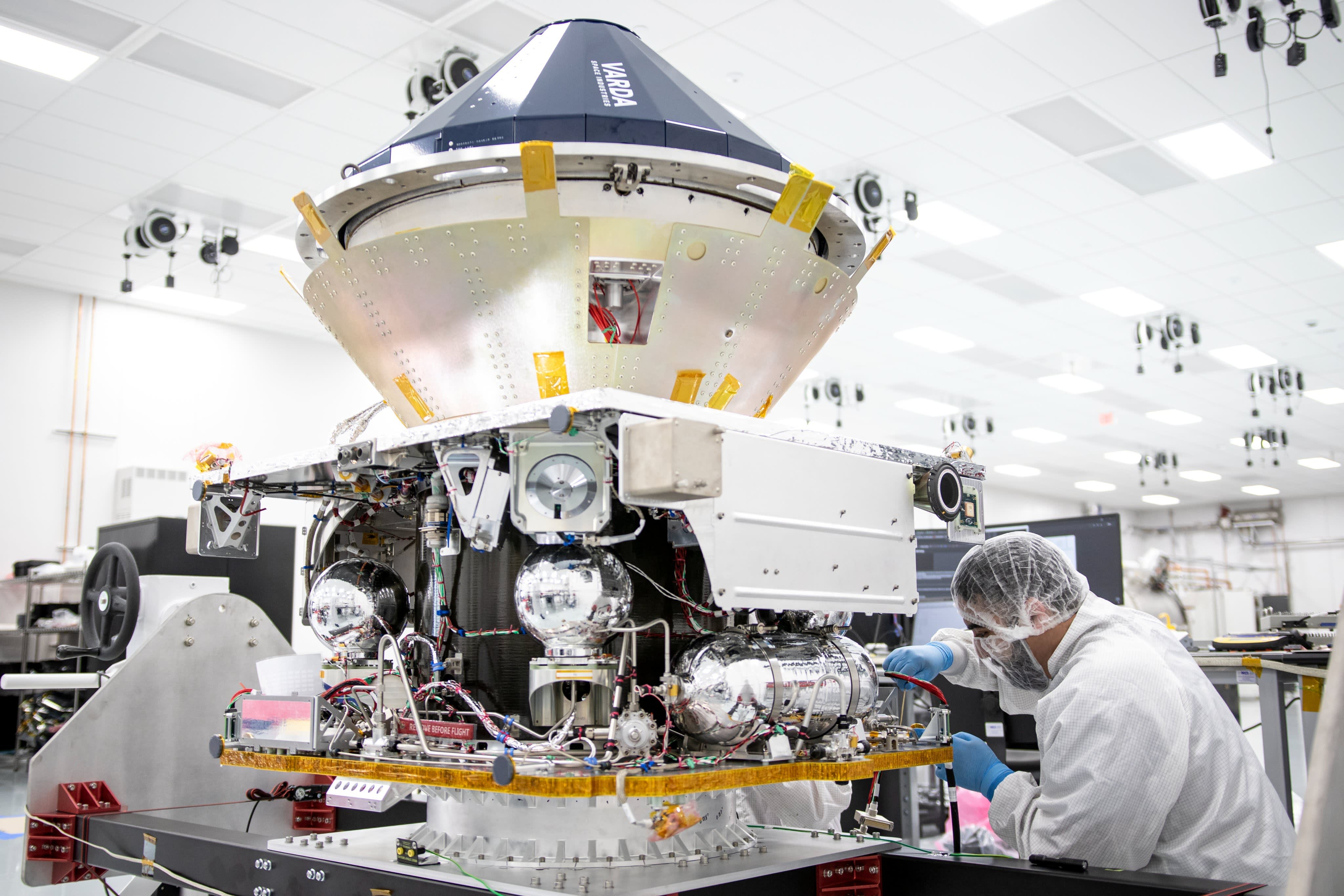 Varda drug spacecraft gets FAA approval to return