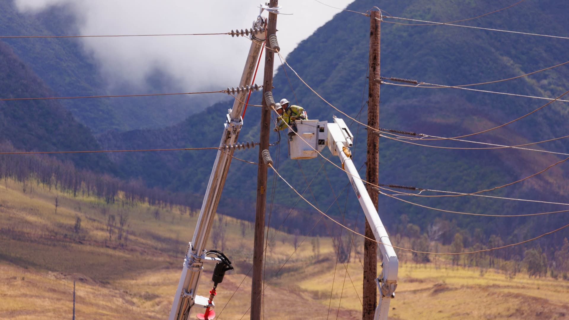 Electric utilities face billions in wildfire liability with aging power lines risking another catastrophe