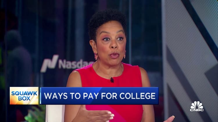 Ways to pay for college: Steps to take to help cover rising higher education costs