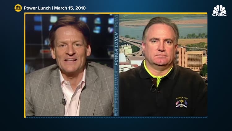 'The Blind Side' author Michael Lewis and Sean Tuohy discuss movie deal with CNBC in 2010 interview