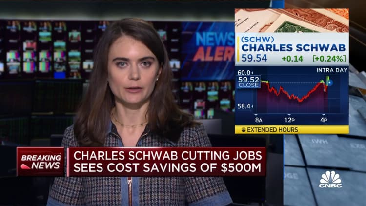 Charles Schwab cutting jobs, sees cost savings of $500 million
