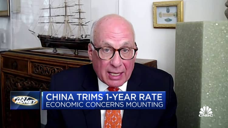 El recorte de tasas de China es 'insignificante' en medio de problemas inmobiliarios: experto en China Dennis Unkovic