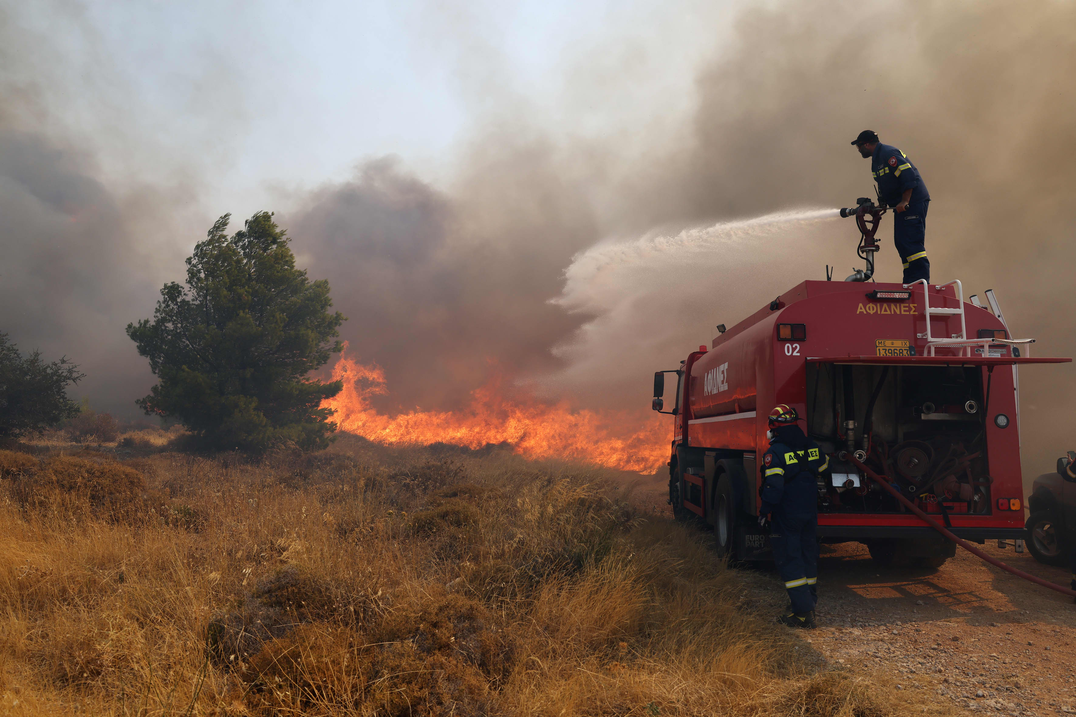 L’Europe fait face aux incendies de forêt, aux fortes pluies et aux perturbations des transports maritimes
