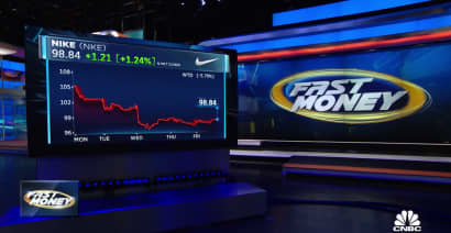 Chart of the Week: Nike just isn't doing it, biggest Dow laggard this week