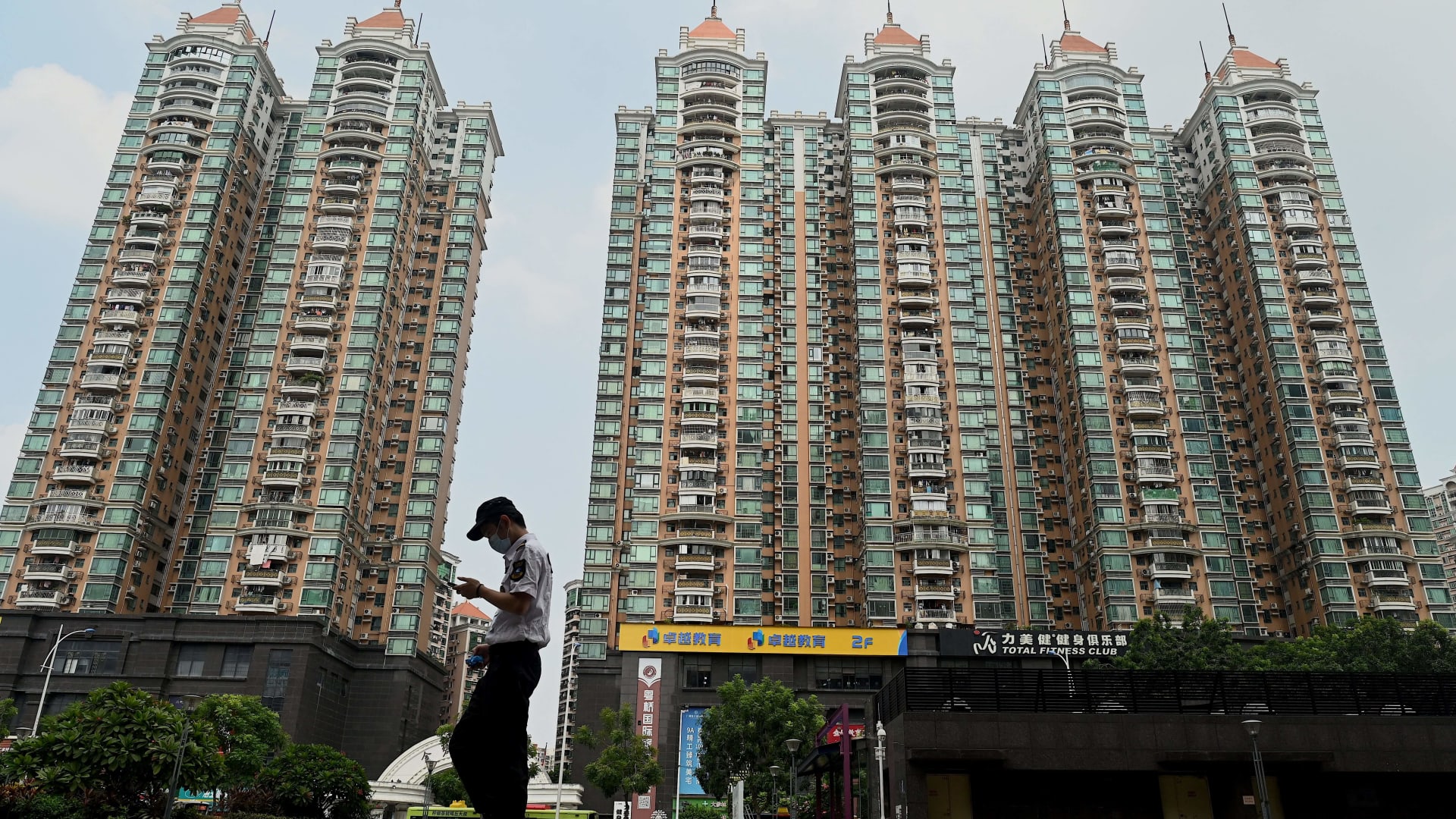 China's property market is going in 'two directions,' says ex-central bank advisor