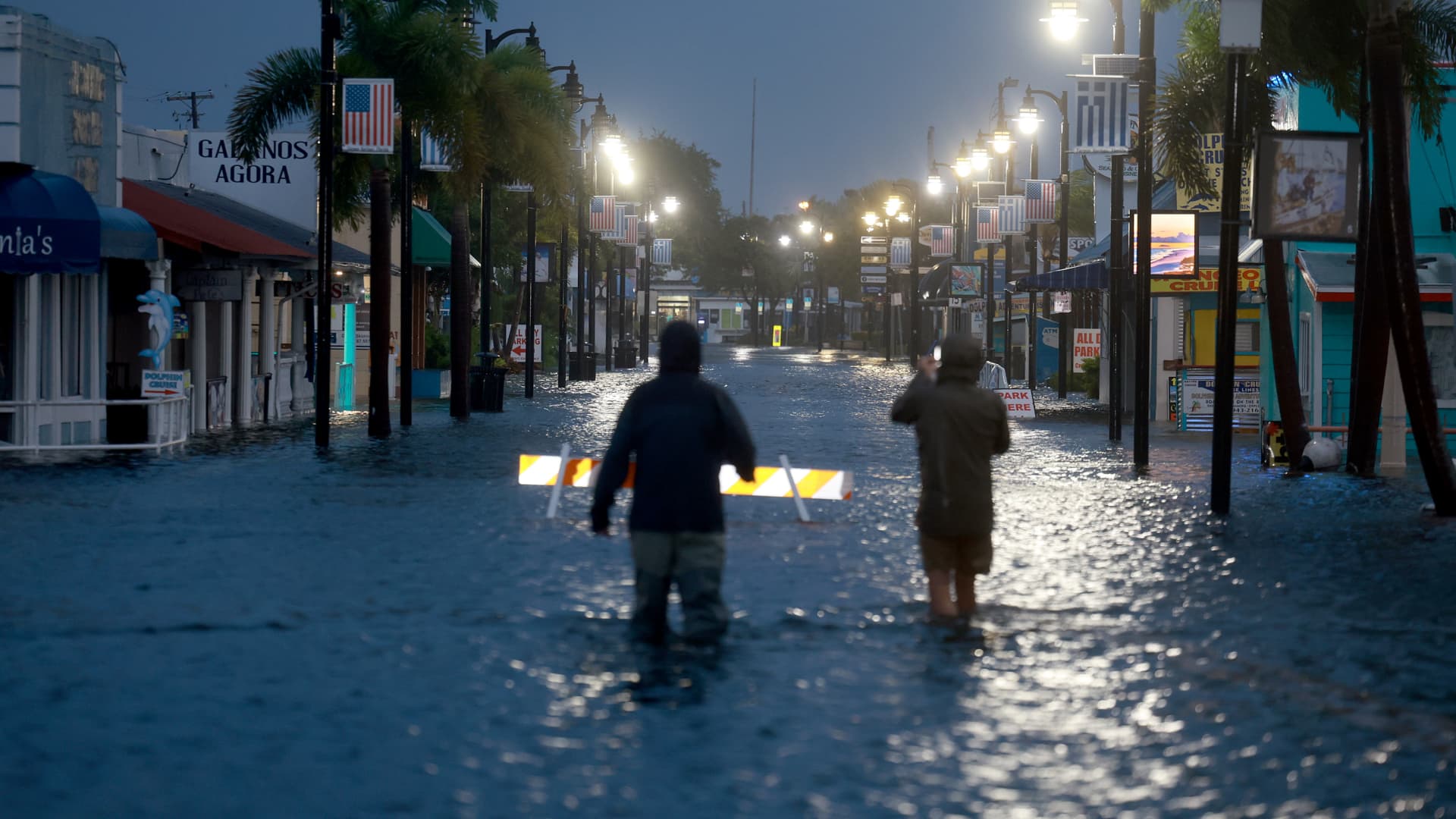 Hurricane Idalia slams Florida coast with ‘catastrophic’ storm surge, damaging winds