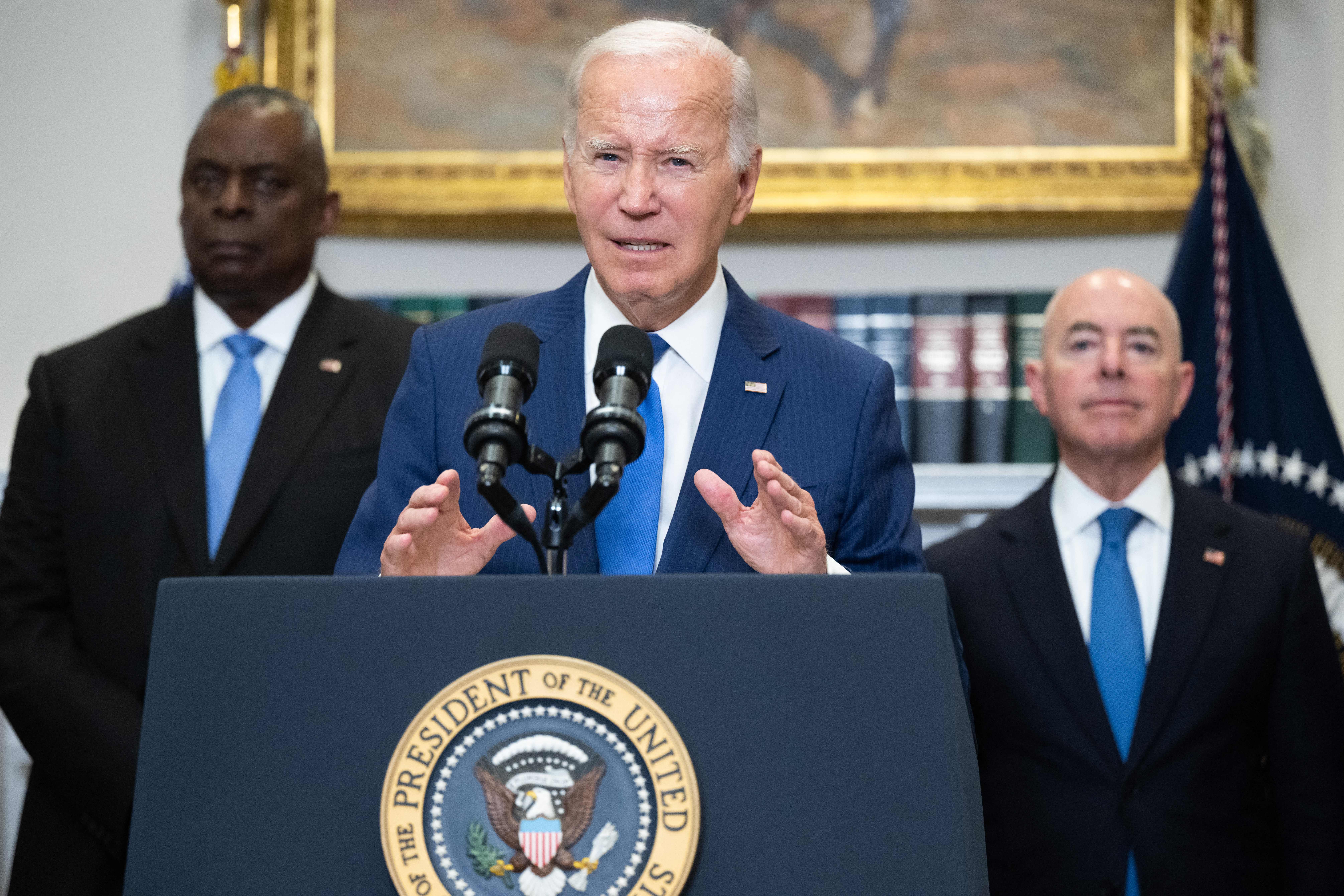 Biden pushes for Ukraine aid and democracy as China and Russia bypass UN