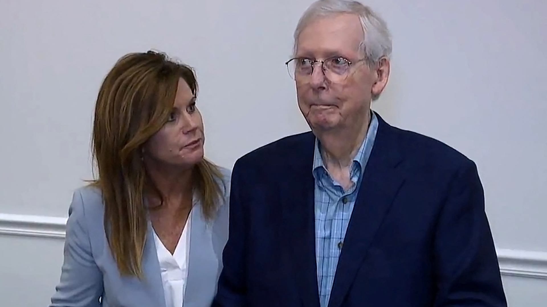 Mitch McConnell brain scans found no stroke, seizures after second freeze, doctor says