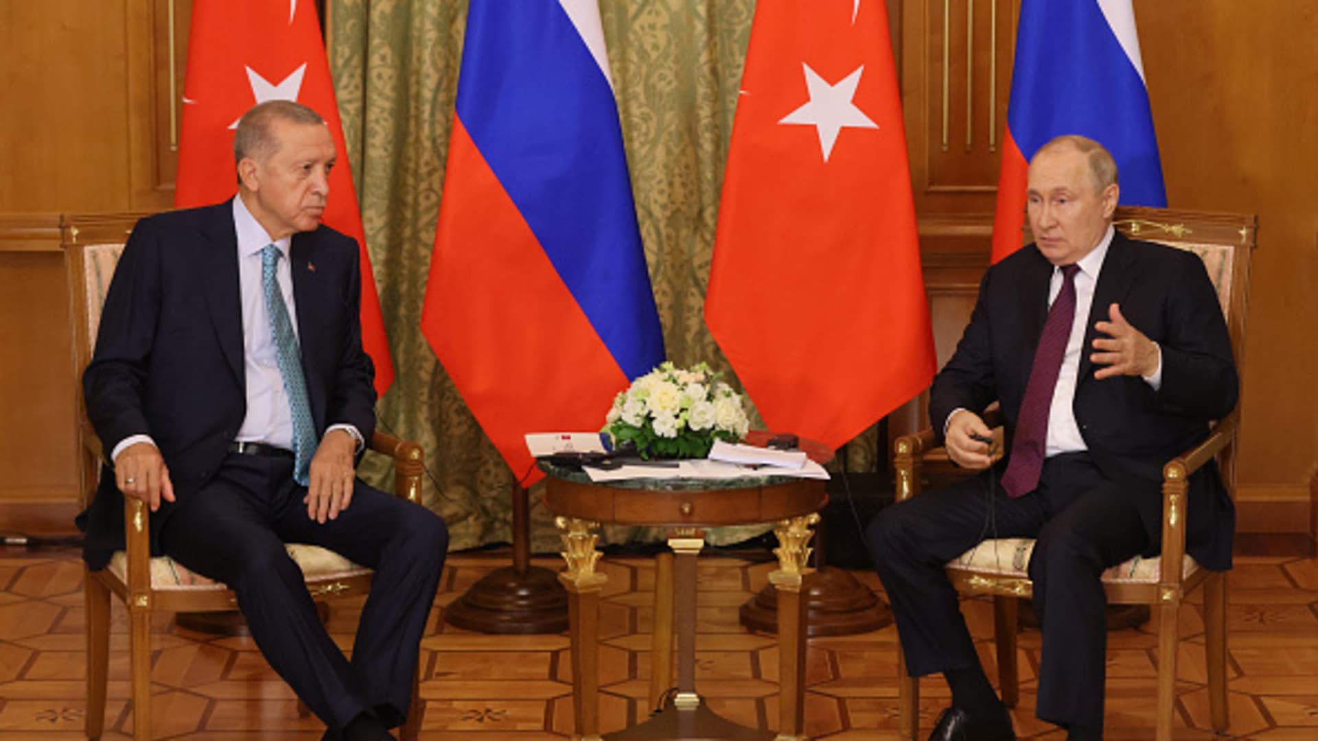 Turkey’s Erdogan says Black Sea grain deal can be revived soon following talks with Putin