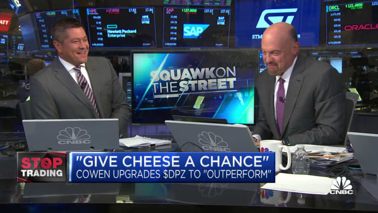  Cowen upgrades Domino's Pizza to outperform