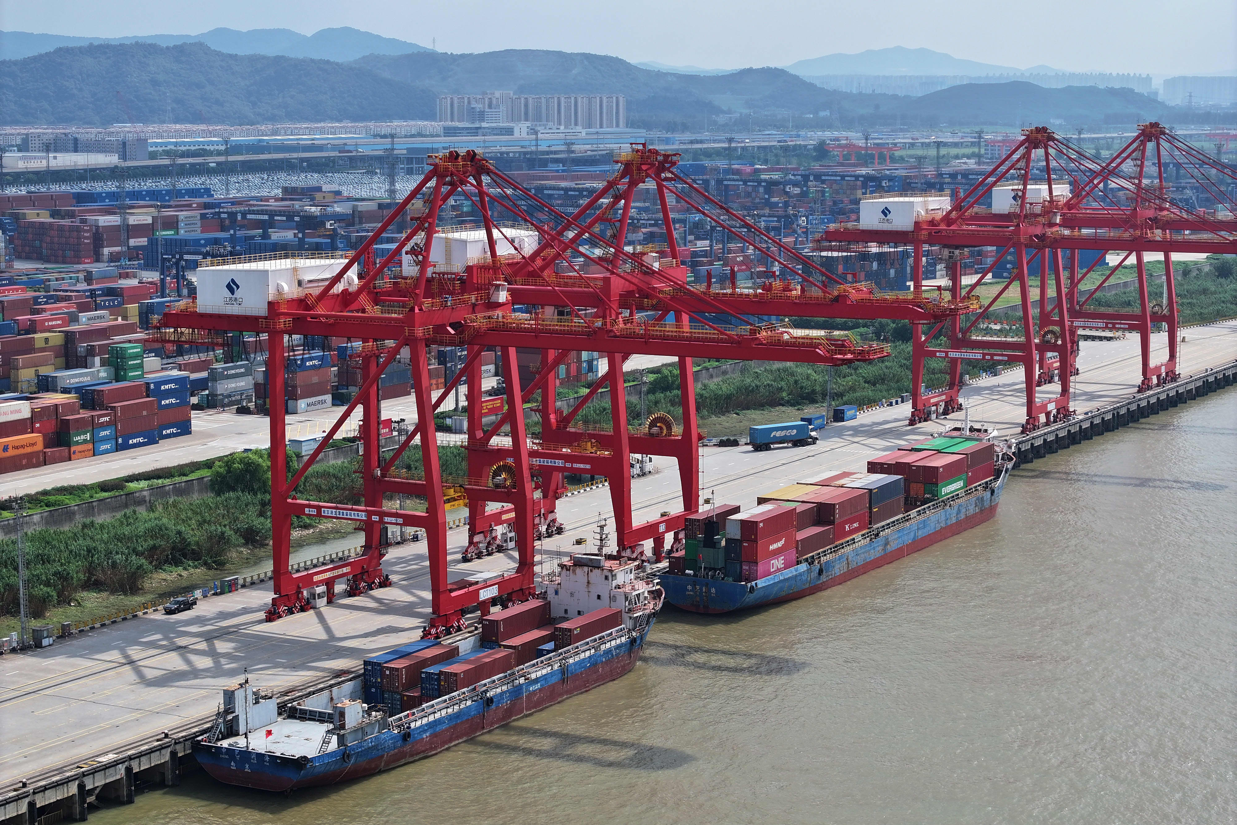 W związku z utrzymującym się załamaniem w handlu chiński eksport spadł w sierpniu o 8,8%.