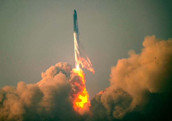 Administrasi Penerbangan Federal mengatakan SpaceX belum disetujui untuk uji terbang kedua Starship Super Heavy
