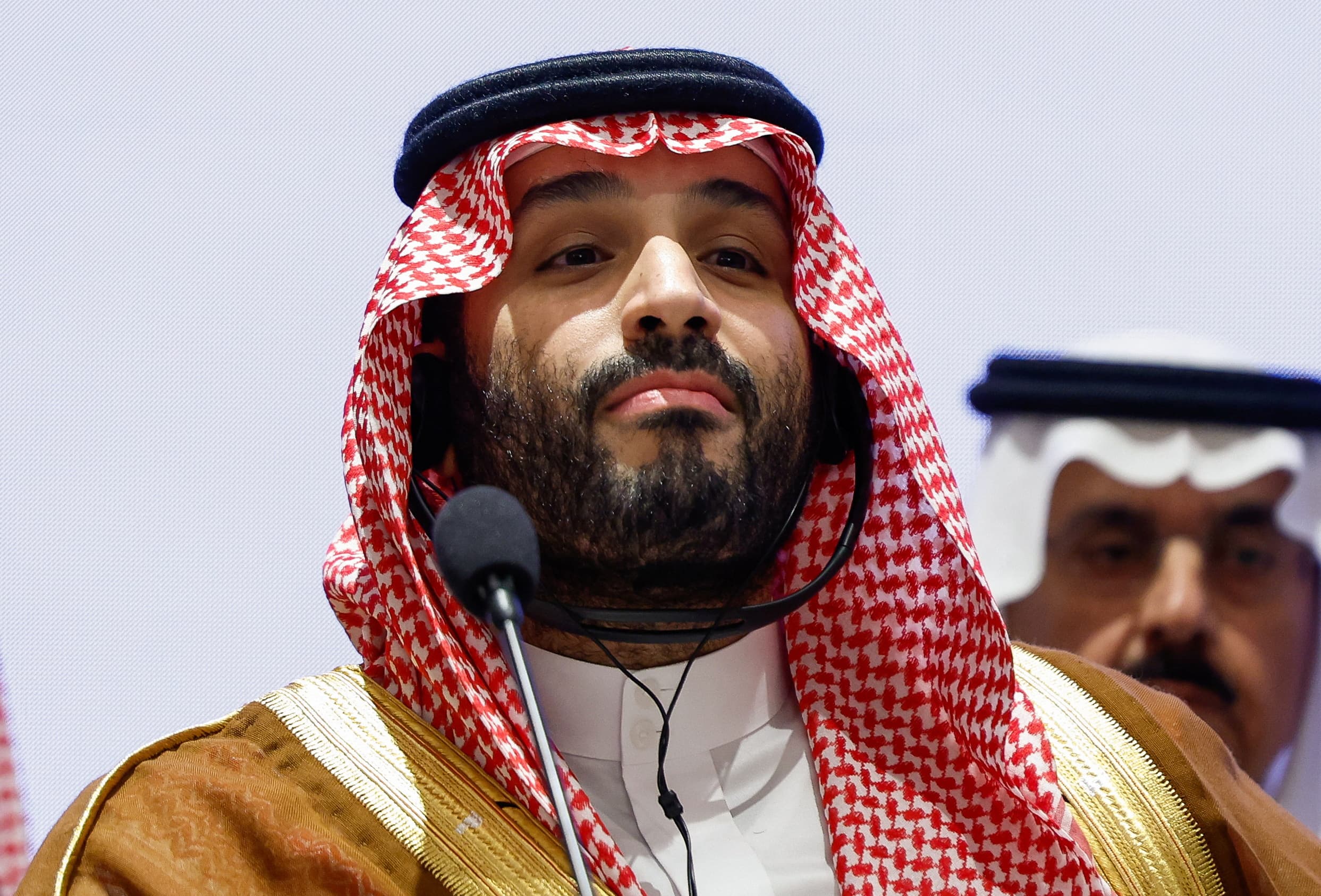وقال ولي العهد السعودي الأمير محمد بن سلمان إنه سيواصل بث الأحداث الرياضية
