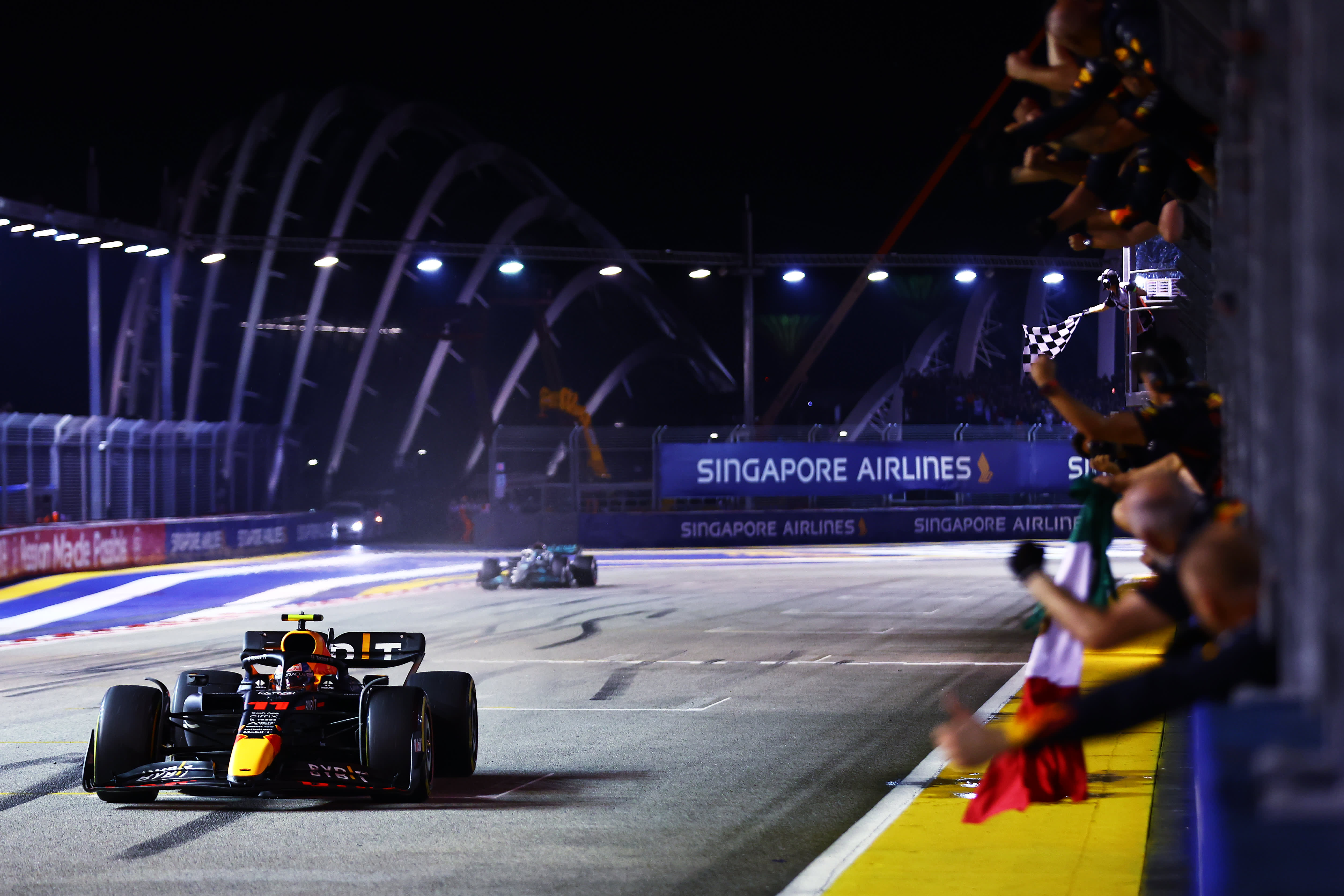F1 Singapore Grand Prix pledges to halve energy emissions by 2028