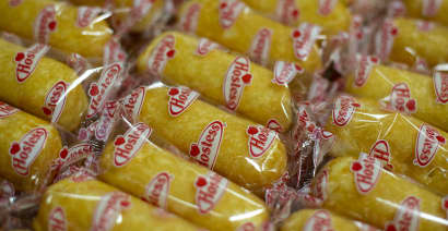Here's why Jim Cramer likes J.M. Smucker's plan to buy the maker of Twinkies