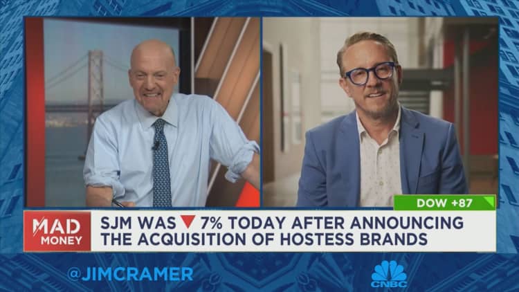 J.M. Smucker CEO Mark Smucker goes one-on-one with Jim Cramer