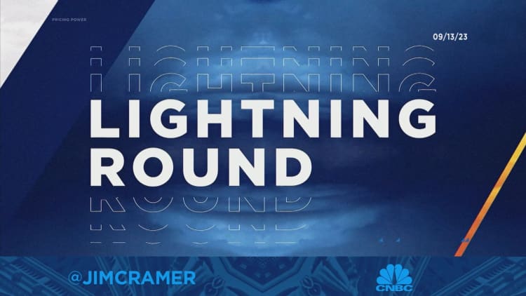 Lightning Round: I'd own Chipotle over Cava, says Jim Cramer