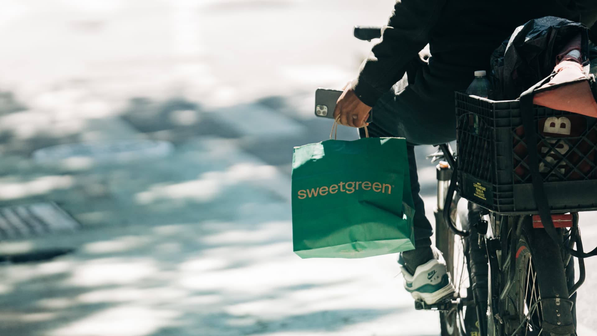 Sweetgreen, Chipotle and Wingstop aren’t seeing a consumer slowdown
