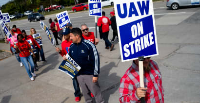 Thousands of UAW members go on strike at three key auto plants