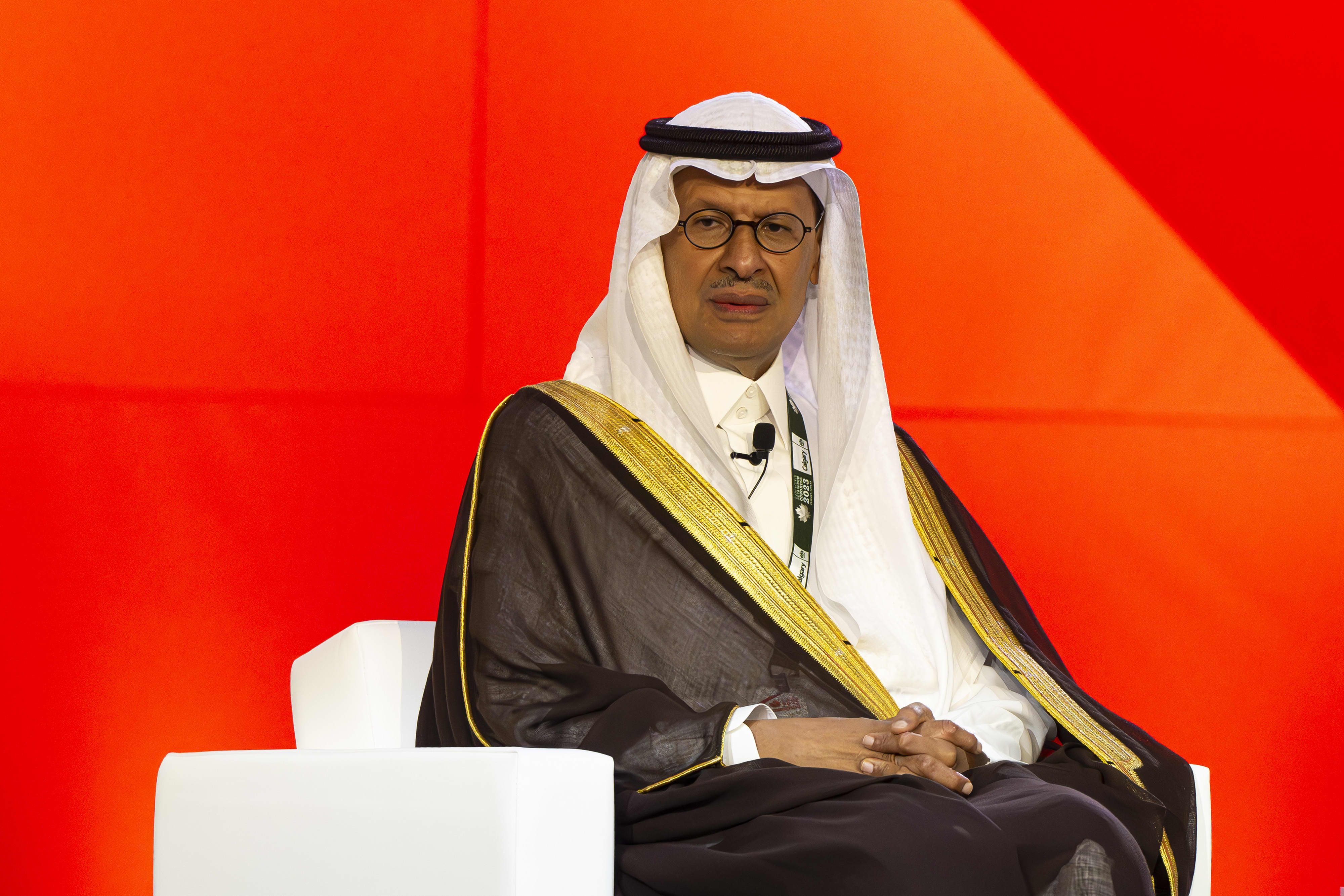 وزير الطاقة السعودي: خفض إمدادات النفط لا يؤدي إلى رفع الأسعار