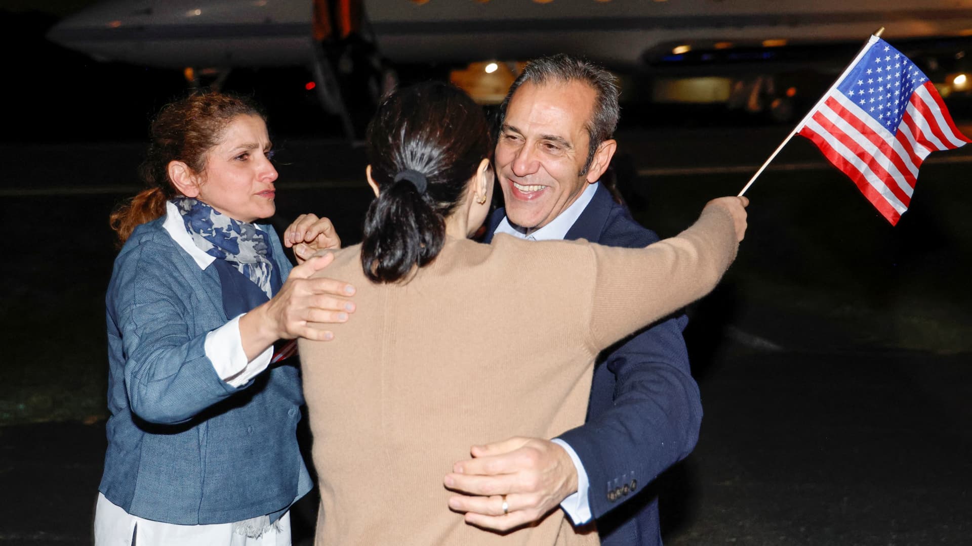 5 Us citizens freed from Iran get there back again in the U.S. soon after prisoner swap
